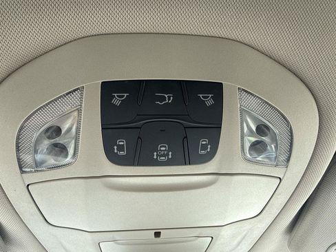 Used 2023 Chrysler Voyager LX FWD image 28