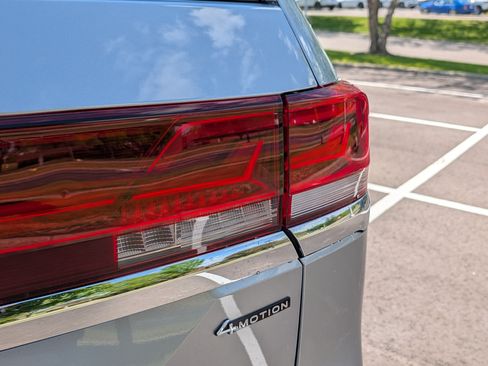 Certified 2024 Volkswagen Atlas SEL AWD/4WD image 17