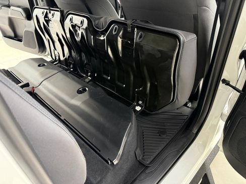 Used 2019 Toyota Tacoma TRD Sport image 21