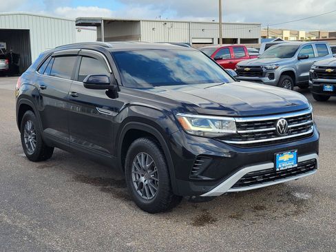Used 2023 Volkswagen Atlas Cross Sport SE FWD image 7