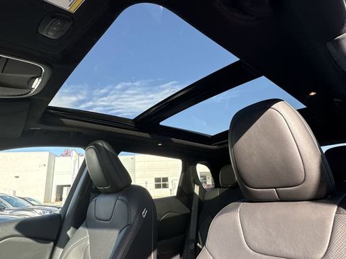 Used 2021 Jeep Cherokee Latitude Lux 80th Anniv w/ Quick Order Package 26U 80TH image 21