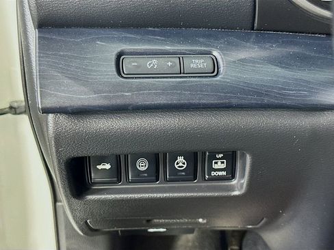 Used 2022 Nissan Maxima Platinum w/ Sport Mat Group FWD image 21