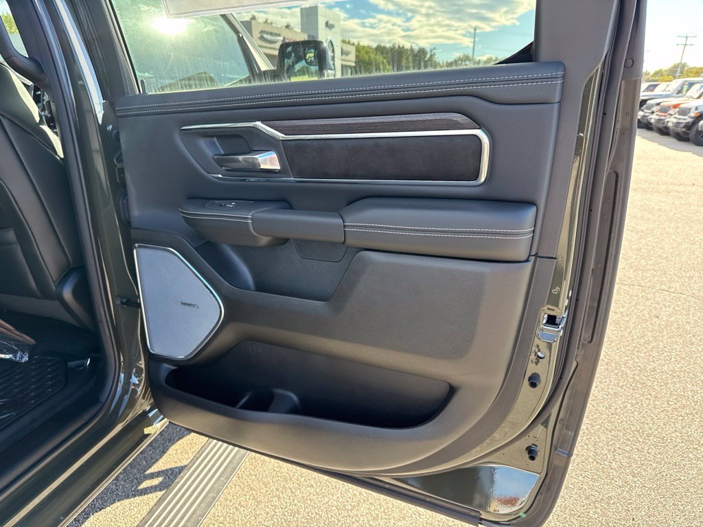 New 2027 RAM 1500 Laramie AWD/4WD image 27