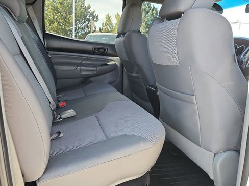 Used 2013 Toyota Tacoma image 18