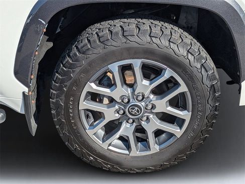 Used 2022 Toyota Tundra 1794 Edition image 10