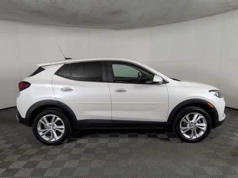 Certified 2022 Buick Encore GX Preferred w/ LPO, Appearance Package AWD/4WD image 4
