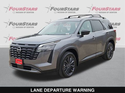 New 2026 Nissan Pathfinder SL image 9