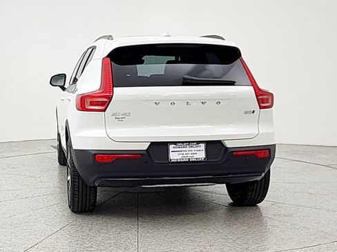 New 2026 Volvo XC40 B5 Plus w/ Climate Package image 6