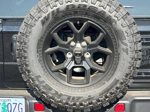 Used 2024 Jeep Wrangler Unlimited Sport AWD/4WD image 47