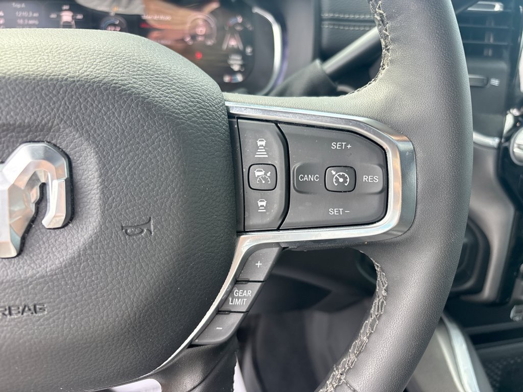 Used 2025 RAM 2500 Laramie w/ Night Edition AWD/4WD image 31