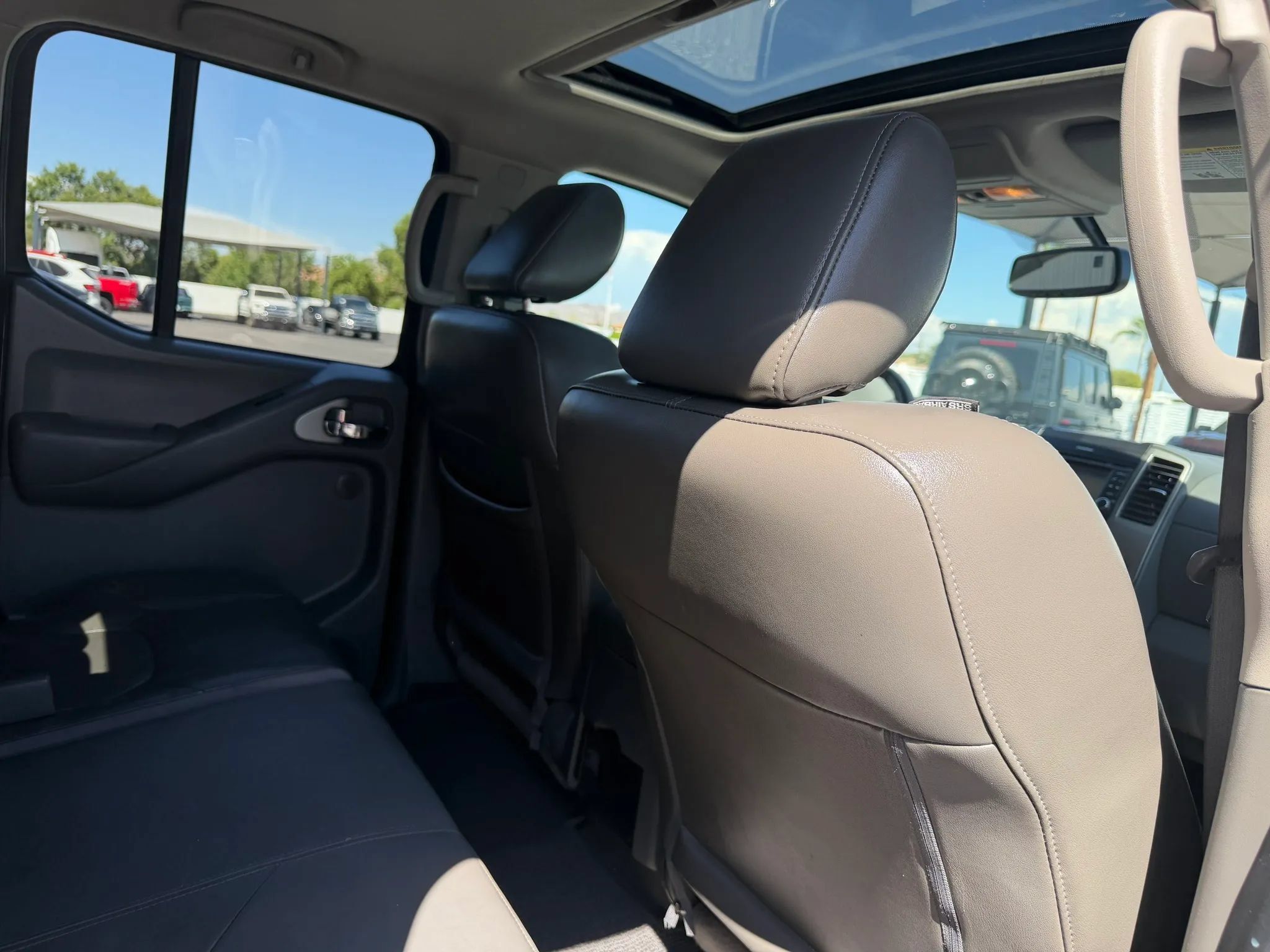 Used 2019 Nissan Frontier SL RWD image 21