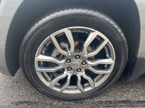 Used 2024 GMC Terrain Denali w/ Denali Premium Package AWD/4WD image 5