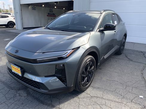 New 2026 Toyota C-HR AWD/4WD image 1