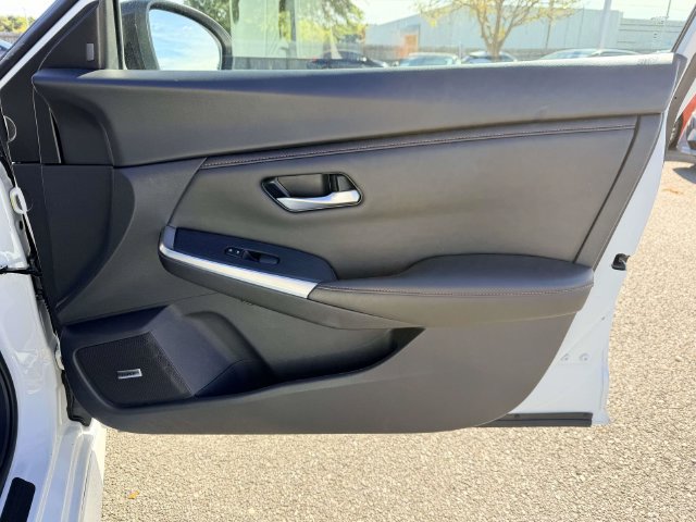 Used 2024 Nissan Sentra SR w/ SR Premium Package FWD image 8