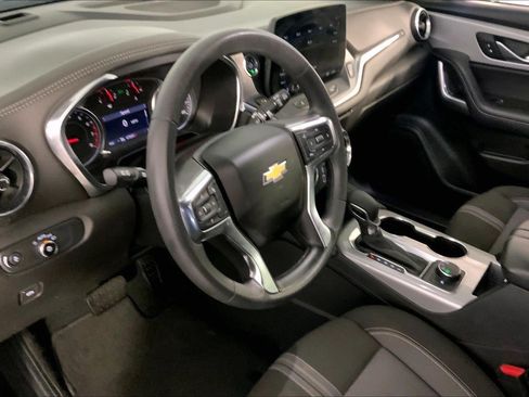 Used 2025 Chevrolet Blazer LT AWD/4WD image 14