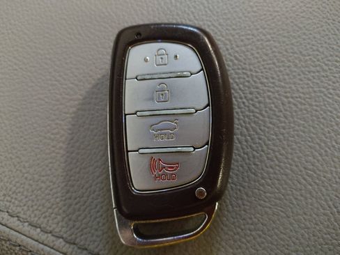Used 2016 Hyundai Sonata Limited w/ Option Group 05 FWD image 32