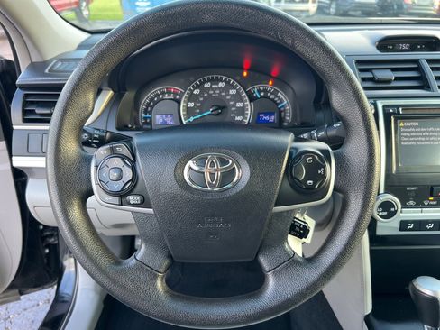 Used 2014 Toyota Camry LE FWD image 27