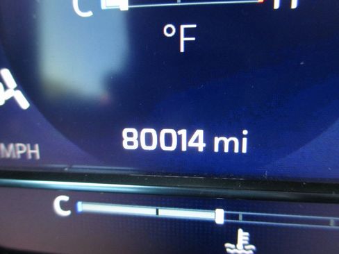 Used 2022 Chevrolet Silverado 1500 High Country w/ High Country Premium Package image 32