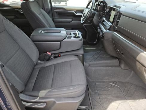 Used 2022 Chevrolet Silverado 1500 LT w/ Protection Package image 32