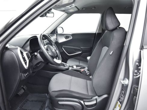 Used 2023 Kia Soul LX w/ Option Group 015 image 9