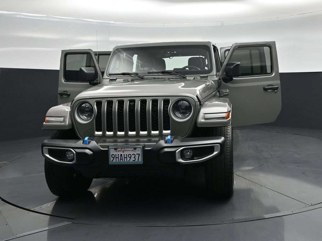 Used 2023 Jeep Wrangler Unlimited Sahara w/ Cold Weather Group AWD/4WD image 28