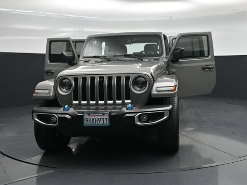 Used 2023 Jeep Wrangler Unlimited Sahara w/ Cold Weather Group AWD/4WD image 28