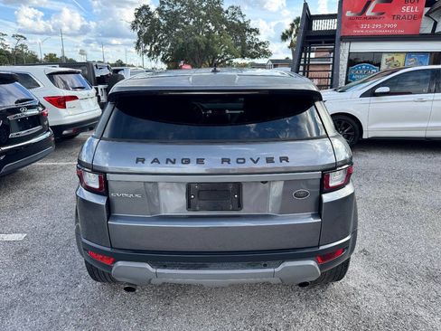 Used 2016 Land Rover Range Rover Evoque SE image 4