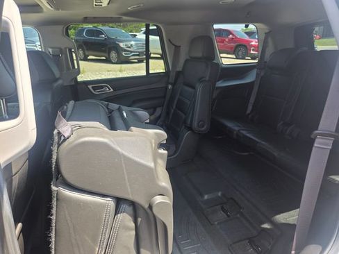 Used 2017 GMC Yukon Denali w/ Open Road Package AWD/4WD image 40