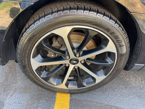 Used 2015 Ford Taurus SEL w/ Equipment Group 201A image 28