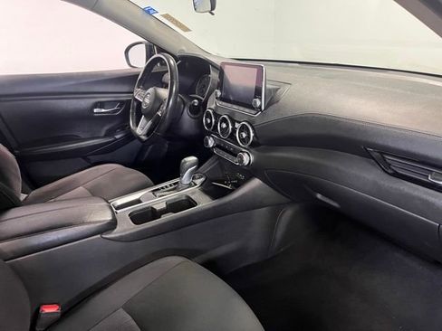 Used 2022 Nissan Sentra SV image 11