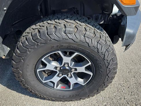 Used 2022 Jeep Wrangler Unlimited Rubicon w/ Dual Top Group AWD/4WD image 9