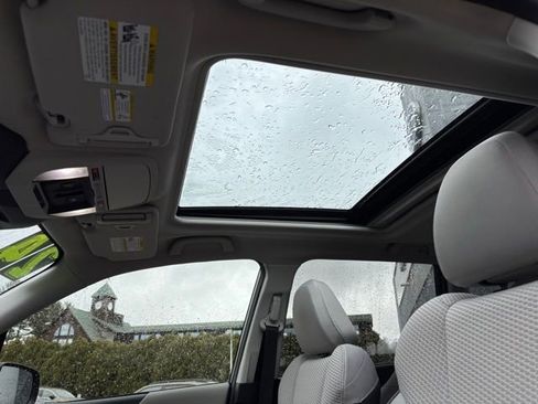 Used 2024 Subaru Forester Premium image 23