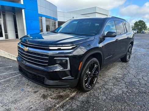 New 2026 Chevrolet Traverse LT FWD image 2
