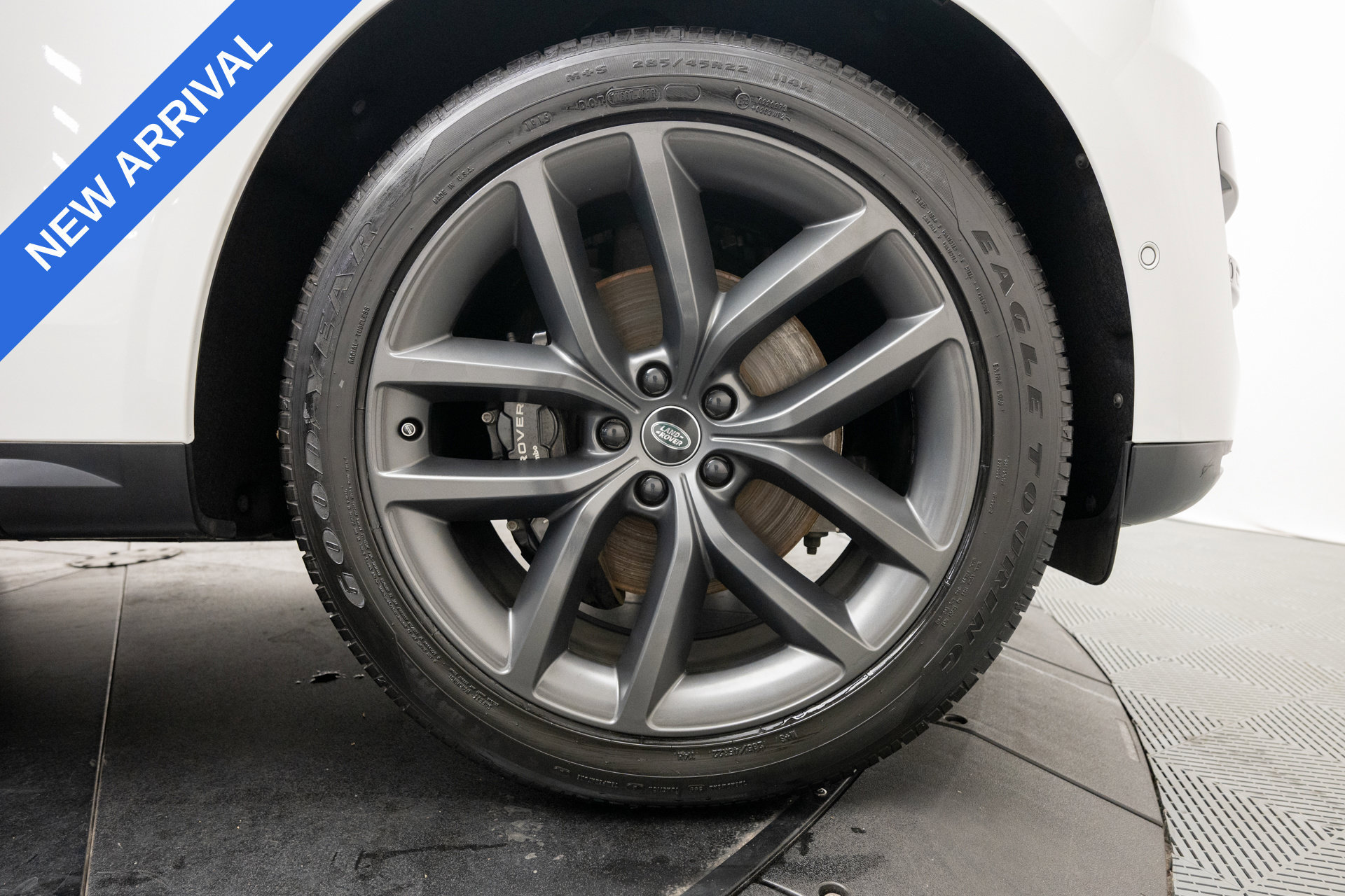 Used 2023 Land Rover Range Rover Sport SE AWD/4WD image 30