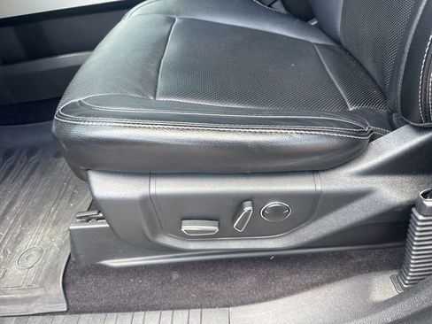Used 2016 Ford F150 Lariat w/ Equipment Group 501A Mid RWD image 19