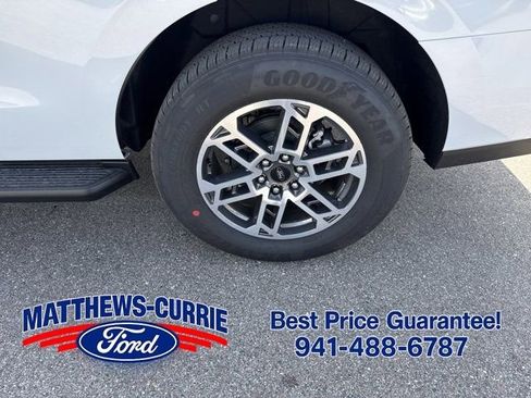 New 2026 Ford Expedition Active RWD image 17
