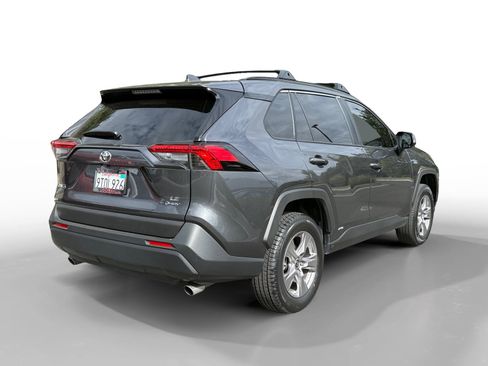 Used 2025 Toyota RAV4 LE AWD/4WD image 5