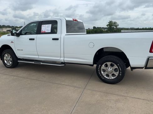 Used 2024 RAM 3500 Big Horn AWD/4WD image 7