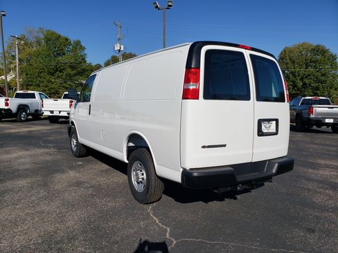 New 2025 Chevrolet Express 2500 Extended w/ Driver Convenience Package image 4