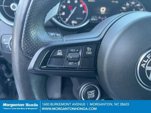 Used 2023 Alfa Romeo Giulia Sprint AWD/4WD image 18