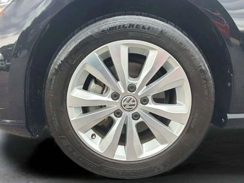 Used 2021 Volkswagen Golf 1.4T TSI Hatchback Sedan 4D image 10