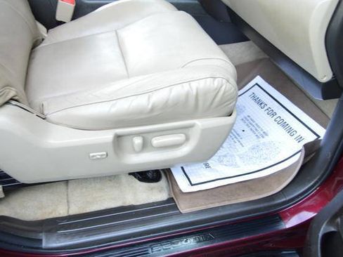 Used 2011 Toyota Sequoia Platinum image 36