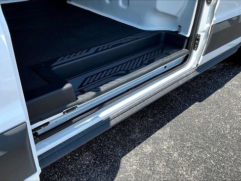 Certified 2025 Ford Transit 150 Low Roof RWD image 32