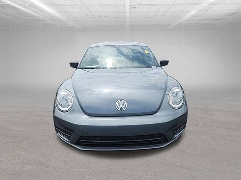 Used 2017 Volkswagen Beetle 1.8T S FWD image 3