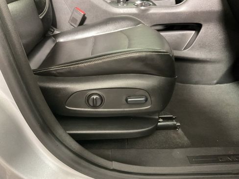 Used 2022 GMC Terrain SLT image 35