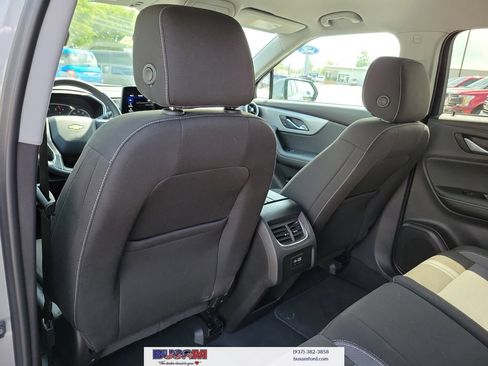 Used 2025 Chevrolet Blazer LT AWD/4WD image 13