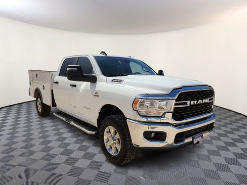 Used 2024 RAM 3500 Big Horn AWD/4WD image 6