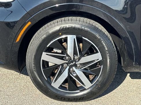 Used 2022 Kia Sorento EX w/ Panoramic Sunroof Package FWD image 25