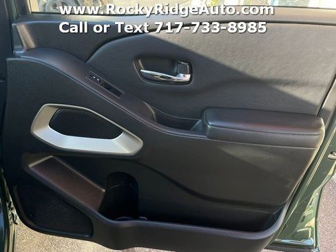 Used 2023 Nissan Frontier SV w/ SV Convenience Package image 33