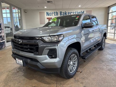 Used 2024 Chevrolet Colorado LT w/ LT Convenience Package RWD image 6